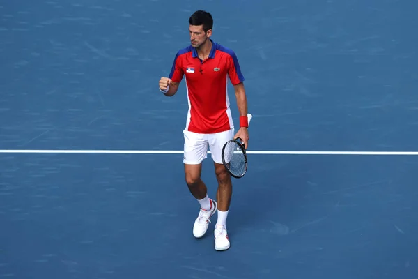 Djokovic vence Nishikori e avança à semifinal em Tóquio