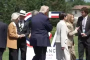 Lula e Trump não se cumprimentam durante "foto de família" no G7 na França Lula e Trump não se cumprimentam durante "foto de família" no G7 na França