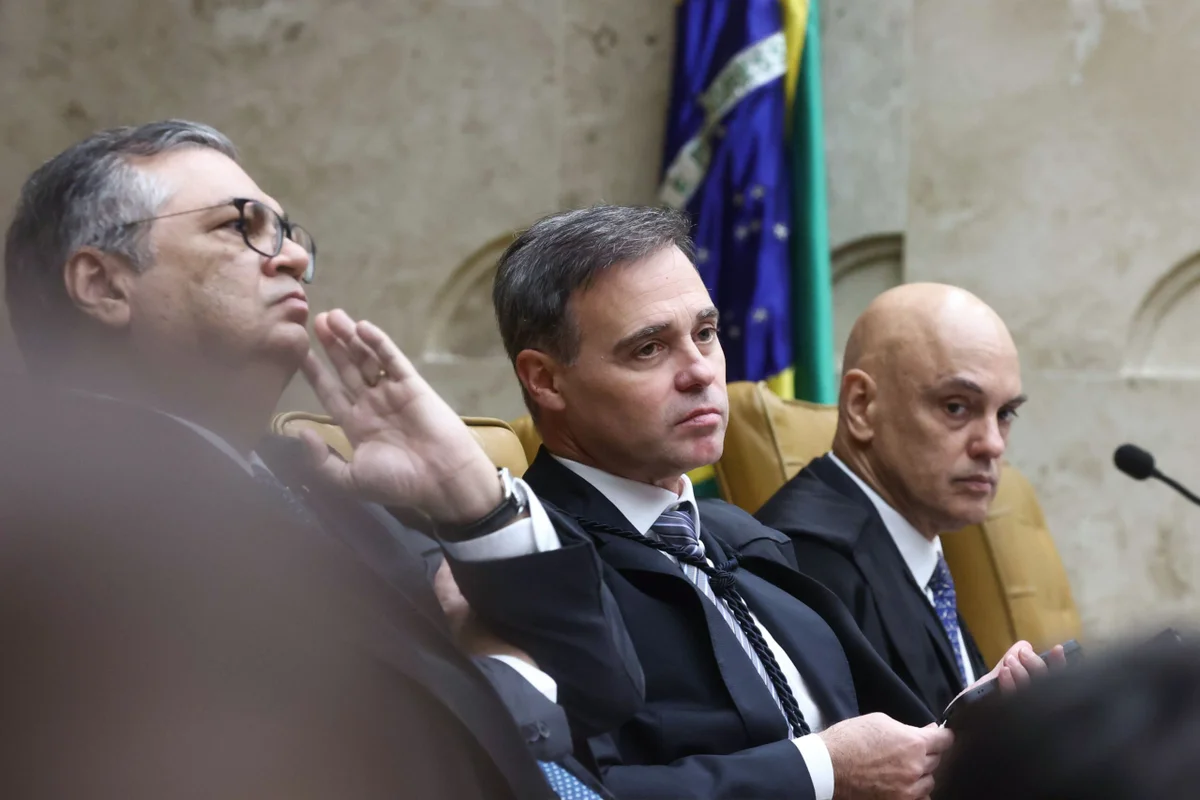 Ministros do STF, Flávio Dino, André Mendonça e Alexandre de Moraes Ministros do STF, Flávio Dino, André Mendonça e Alexandre de Moraes