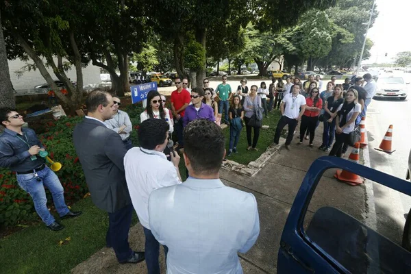 Servidores da Anvisa protestam contra mudança de sede