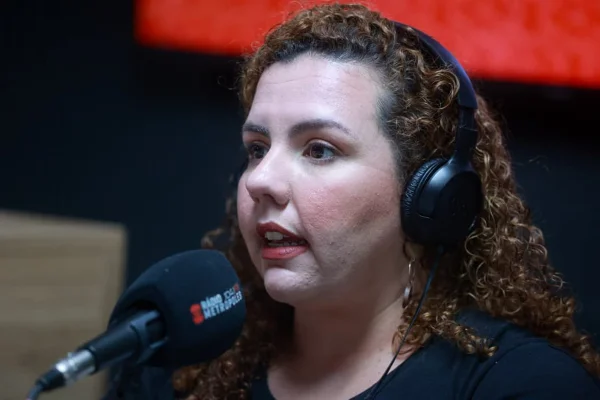 Candidata ao GDF, Samara Mineiro promete acabar com Iges