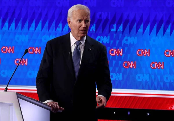 Imagem colorida mostra Joe Biden durante debate da CNN - Metrópoles