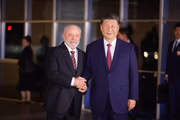 O presidente Luiz Inácio Lula da Silva (PT) e o chefe do Executivo chinês Xi Jinping
