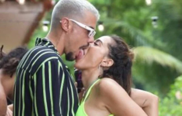 Anitta e Lipe Ribeiro Beijão na Ilha da Beats