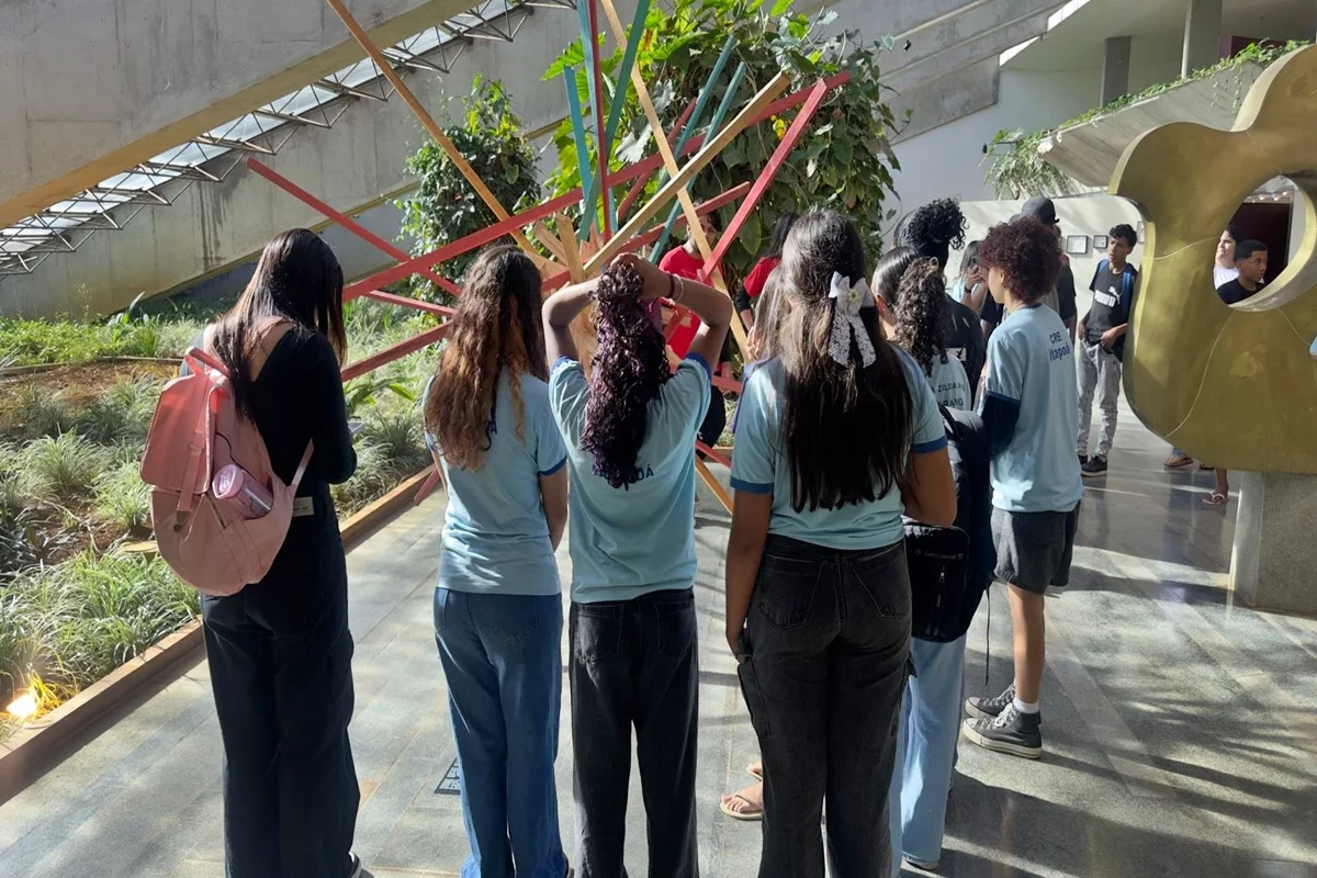 Estudantes são do Itapuã Estudantes são do Itapuã