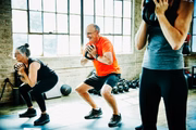 Para obter bons resultados, outra dica é contratar o acompanhamento de um personal trainer, pois ter a supervisão de um profissional capacitado para auxiliar no que de fato você precisa, dentro das limitações de seu corpo, é o segredo para alcançar êxito Para obter bons resultados, outra dica é contratar o acompanhamento de um personal trainer, pois ter a supervisão de um profissional capacitado para auxiliar no que de fato você precisa, dentro das limitações de seu corpo, é o segredo para alcançar êxito