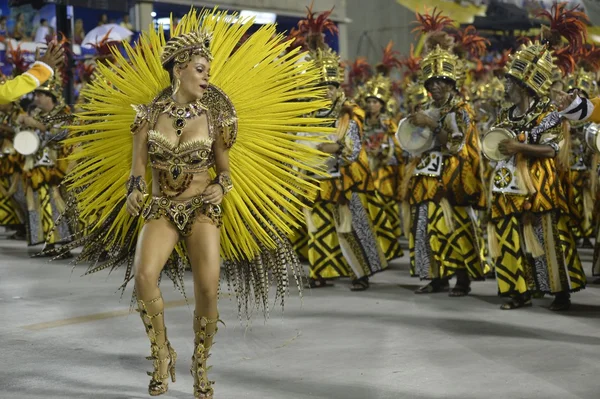 Escola de samba do Rio de Janeiro vai promover panelaço em plena Sapucaí