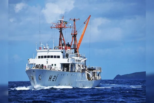 Navio Sirius em alto mar