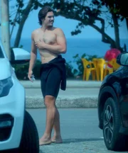 Nicolas Prattes ficou por quase uma hora no local
Nicolas Prattes ficou por quase uma hora no local