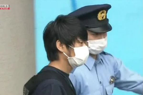 Assassino de Shinzo Abe é condenado a prisão perpétua no Japão