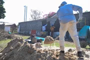 Muros voltados para as ruas públicas não podem ultrapassar 2,7 metros de altura Muros voltados para as ruas públicas não podem ultrapassar 2,7 metros de altura