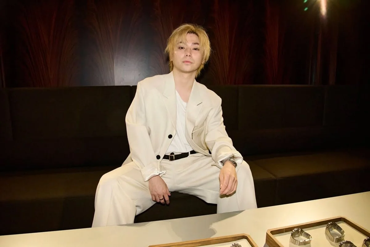 O ator Nijiro Murakami, astro da série Alice in Borderland, série da Netflix, teria sido encaminhado ao Ministério Público sob suspeita de agressão contra a ex-namorada, entre março e maio do ano passado. 