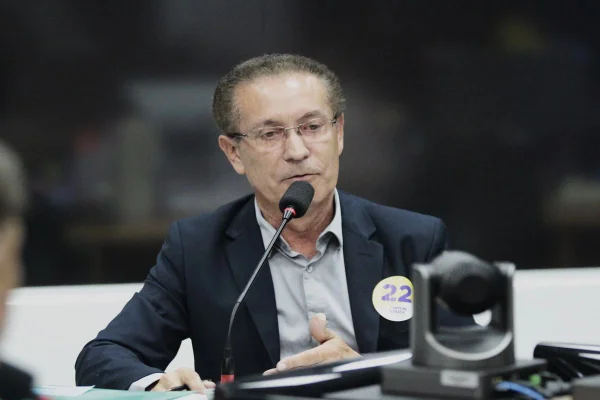 Imagem colorida de Airton Souza - Metrópoles