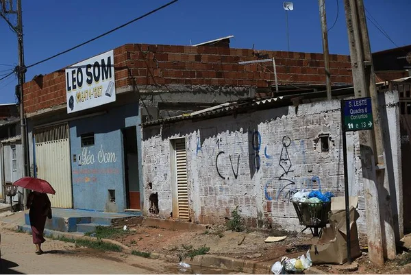 Casal é preso após torturar e arrancar testículos de vítima