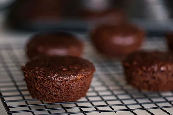 Muffin de banana e chocolate: veja receita fácil e saborosa
