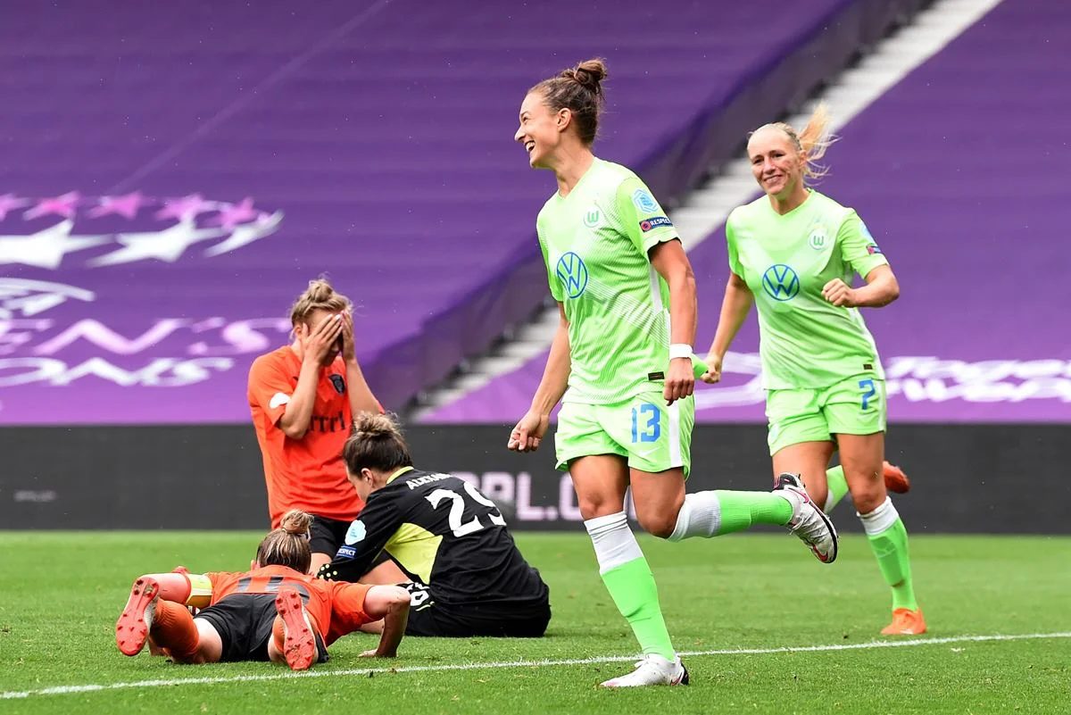 O Wolfsburg atropelou o Glasgow City por 9 x 1 O Wolfsburg atropelou o Glasgow City por 9 x 1