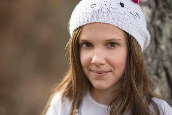 Millie Bobby Brown aparece com roupa de adulto e levanta polêmica