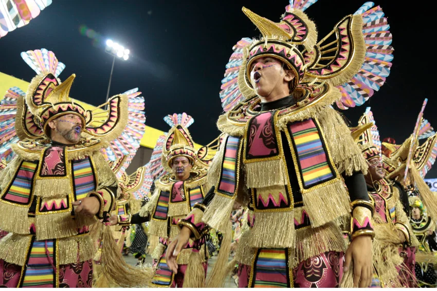 Veja imagens do desfile de sábado no Sambódromo do Anhembi, em São Paulo - imagem 22 Veja imagens do desfile de sábado no Sambódromo do Anhembi, em São Paulo - imagem 22