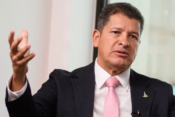 Sandro Avelar - Metrópoles