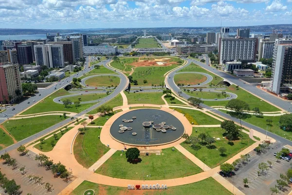Salários de até R$ 17 mil: DF inicia 2026 com diversos concursos; veja
