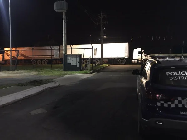 Caminhão roubado em Santa Maria