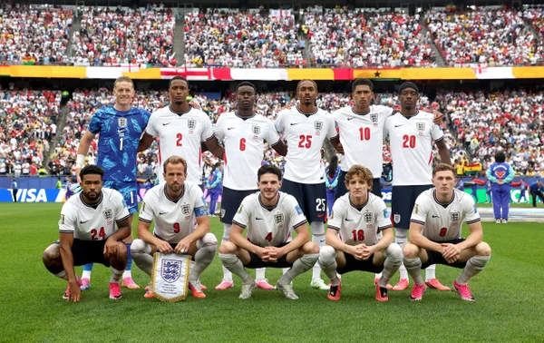 Seleção inglesa antes de partida diante de Gana na Copa do Mundo