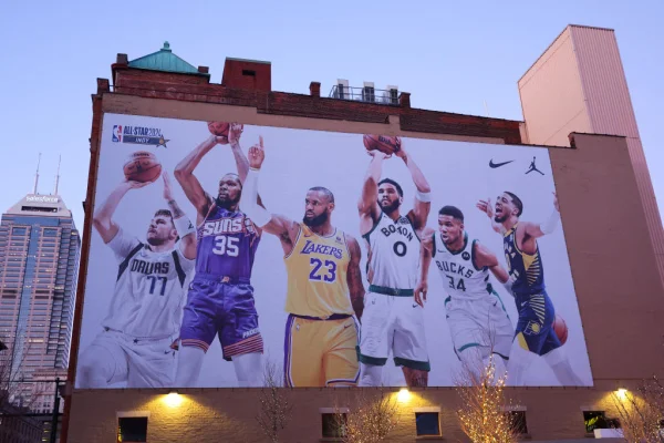 Imagem colorida de jogo All-Star da NBA- Metrópoles