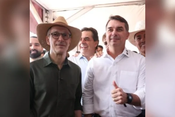 Zema abre margem para compor com Flávio: “Decidido no momento adequado”