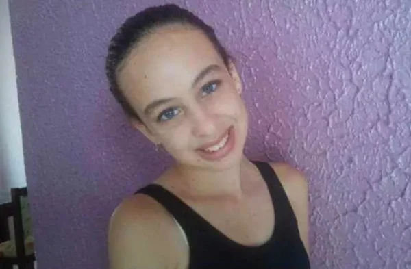 Menina de 15 anos é achada morta em matagal após uma semana desaparecida