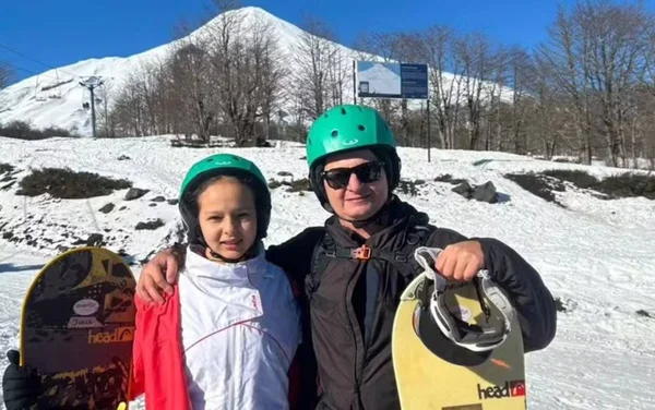 imagem colorida pai e filha encontrados mortos em goiania