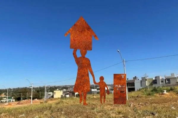 Artista cria monumento para celebrar os 52 anos de Ceilândia