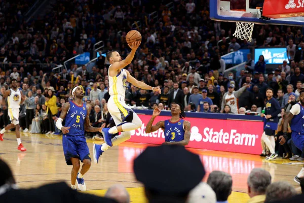 Stephen Curry é destaque da vitória do Golden State diante do Denver Nuggets