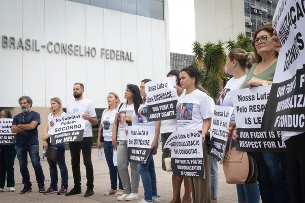 Famílias pedem liberação de presos por 8/1: “Impotência e abandono”