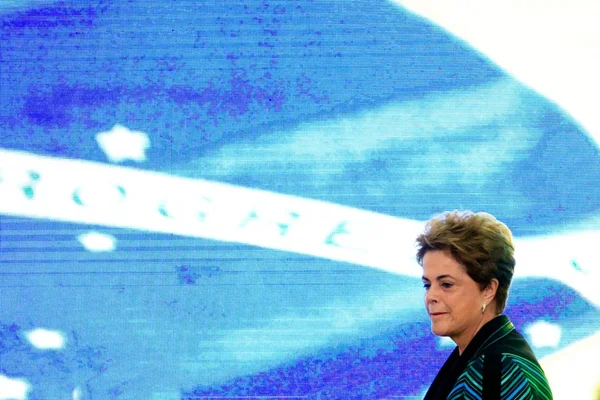 Imprensa internacional repercute afastamento de Dilma Rousseff