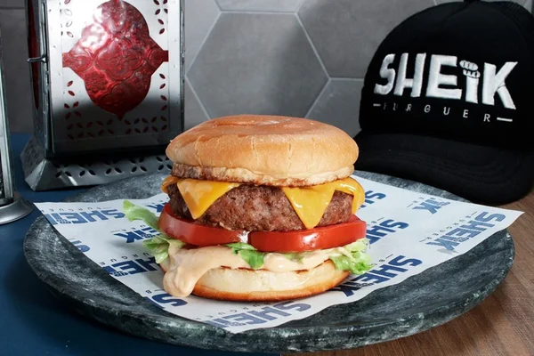 Hamburgueria de Águas Claras oferece sanduíche a R$ 9,99