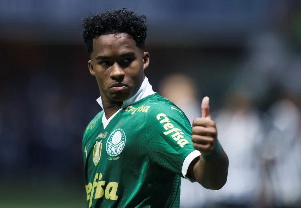 Foto colorida de Endrick, do Palmeiras - Metrópoles