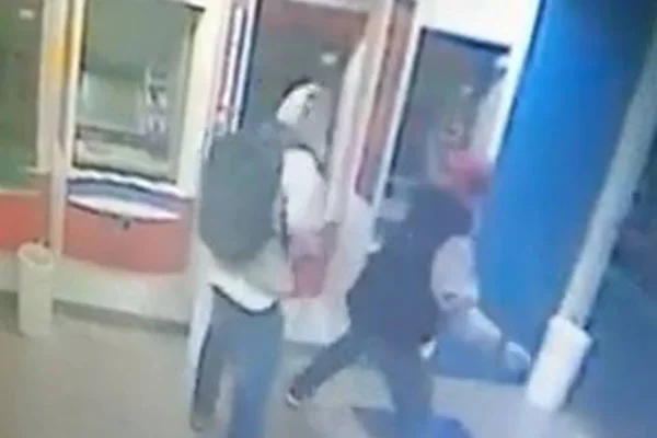 Assaltantes em banco - Metrópoles