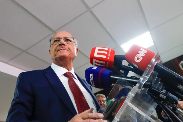 Imagem colorida, autoridades se reúnem em Brasília para tratar sobre o tarifaço dos EUA no Brasil- Metrópoles