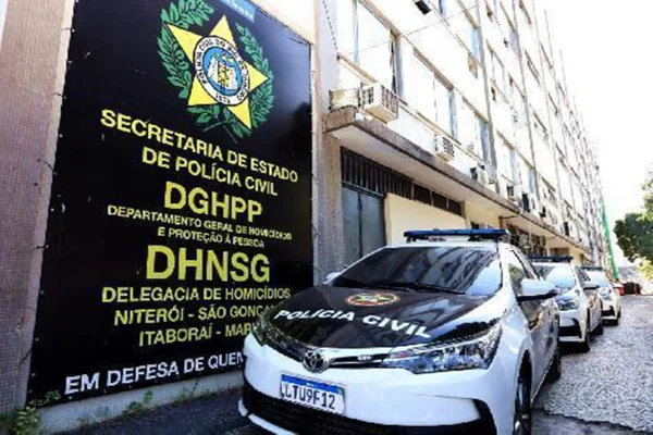 No Dia da Mulher, homem mata companheira com facada no pescoço