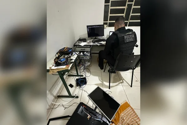Homem é alvo da PCDF por ameaçar explodir Embaixada dos EUA - destaque galeria