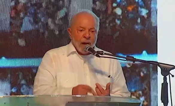 Lula pede conclusão de ferrovia antes de 2027: “Trabalhem no fim de semana”