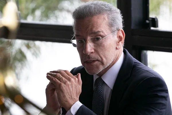 imagem colorida de Luiz Estevão