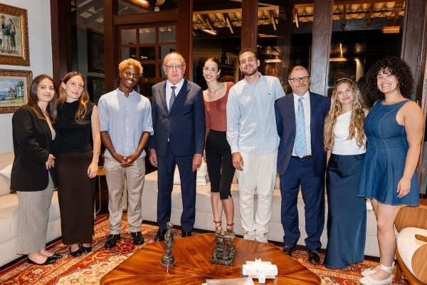 Coquetel em Brasília marca parceria entre IDP e universidade italiana