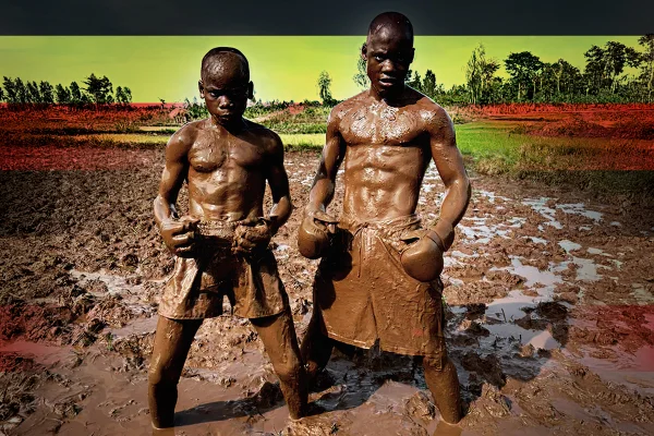 Imagem colorida mostra boxeadores em Uganda - Metrópoles