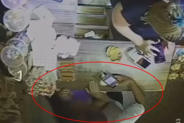 Falso padre preso por abusar de crianças em lanchonete