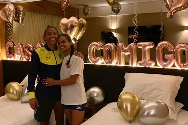 Rafaela Silva pede namorada em casamento após bronze em Brasília