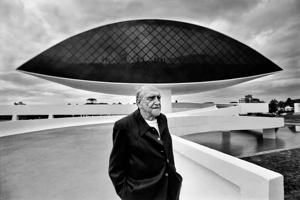 As muitas razões para o brasiliense amar e odiar Oscar Niemeyer