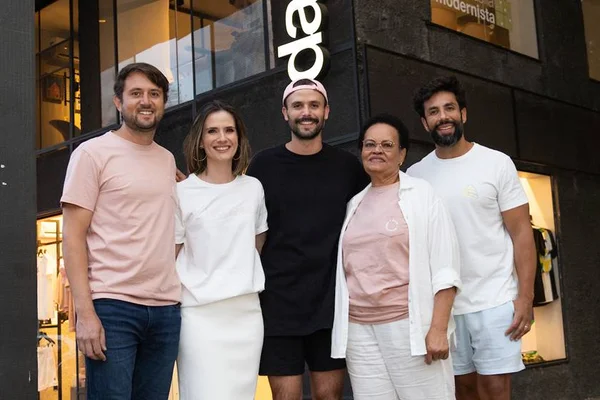Bolo da Ivone e Dane-se lançam collab em evento
