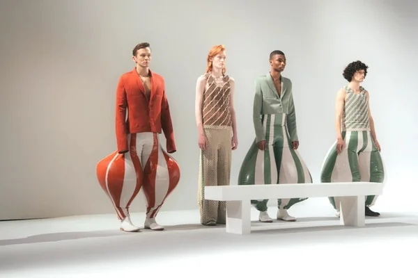 Volume máximo: conheça calça inflável criada por designer indiano