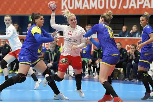 Seleção feminina perde e está eliminada do Mundial de Handebol